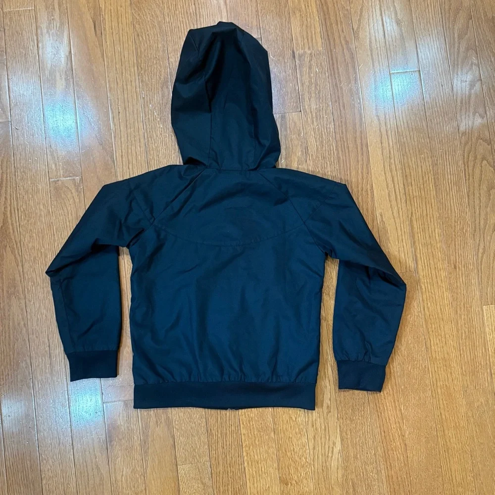 Nike Boys Small S 5  4-5 years Windrunner Jacket Black Zip Up Hooded Windbreaker